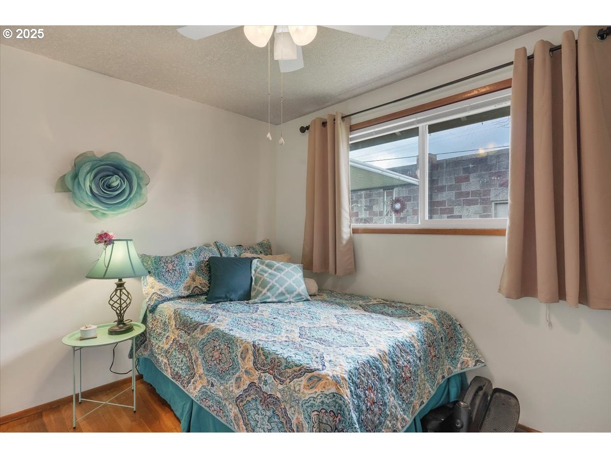 1488 Rainier Road Woodburn, OR 97071 - Photo 25 of 34 Gallery Image 25