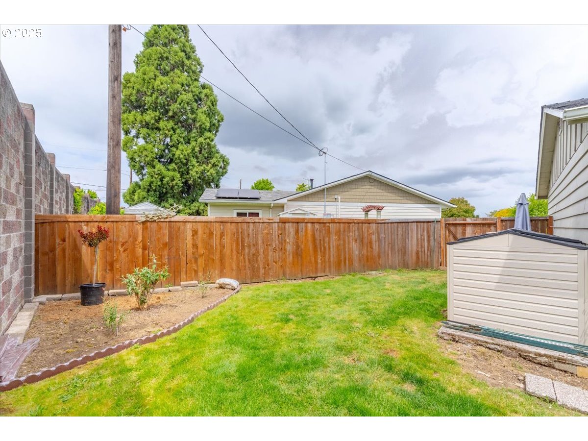 1488 Rainier Road Woodburn, OR 97071 - Photo 29 of 34 Gallery Image 29