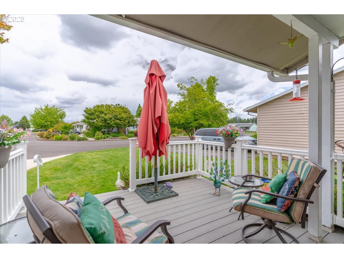 1488 Rainier Road Woodburn, OR 97071 - Photo 4 of 34 Gallery Image 4