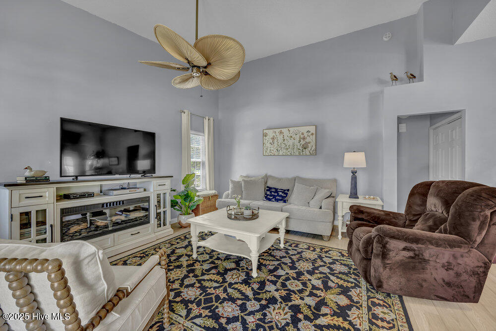 1211 Welborn Road Wilmington, NC 28409 - Photo 5 of 33 Living Room