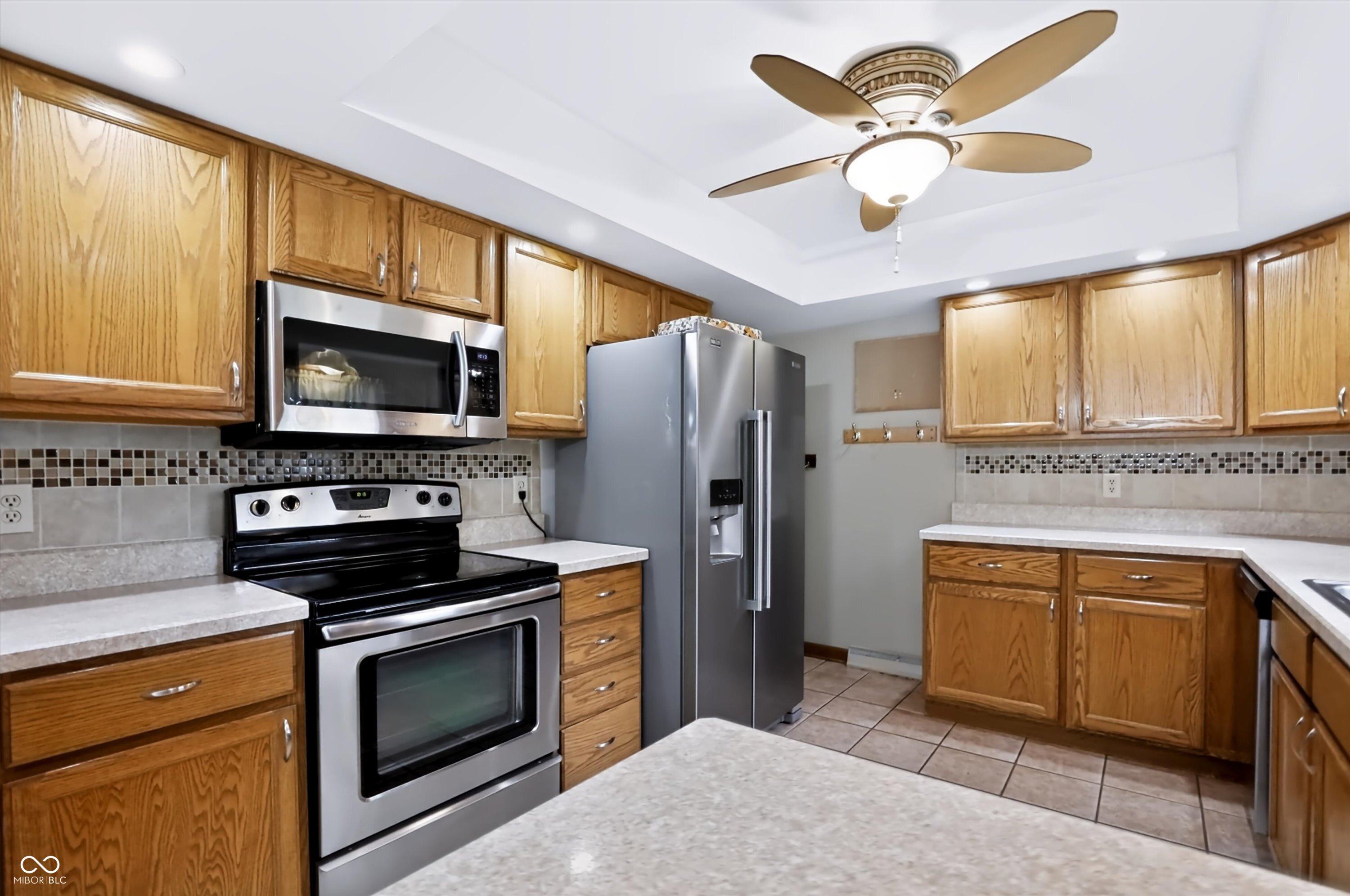 487 Moccosin Road Greenwood, IN 46142 - Photo 16 of 55