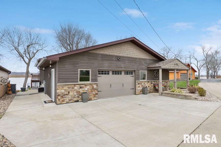 5450 Webb Road Thomson, IL 61285 - Photo 3 of 58