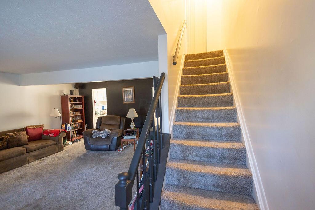 252 West Powell Road Powell, OH 43065 - Photo 10 of 18 Condo12.19.23-16