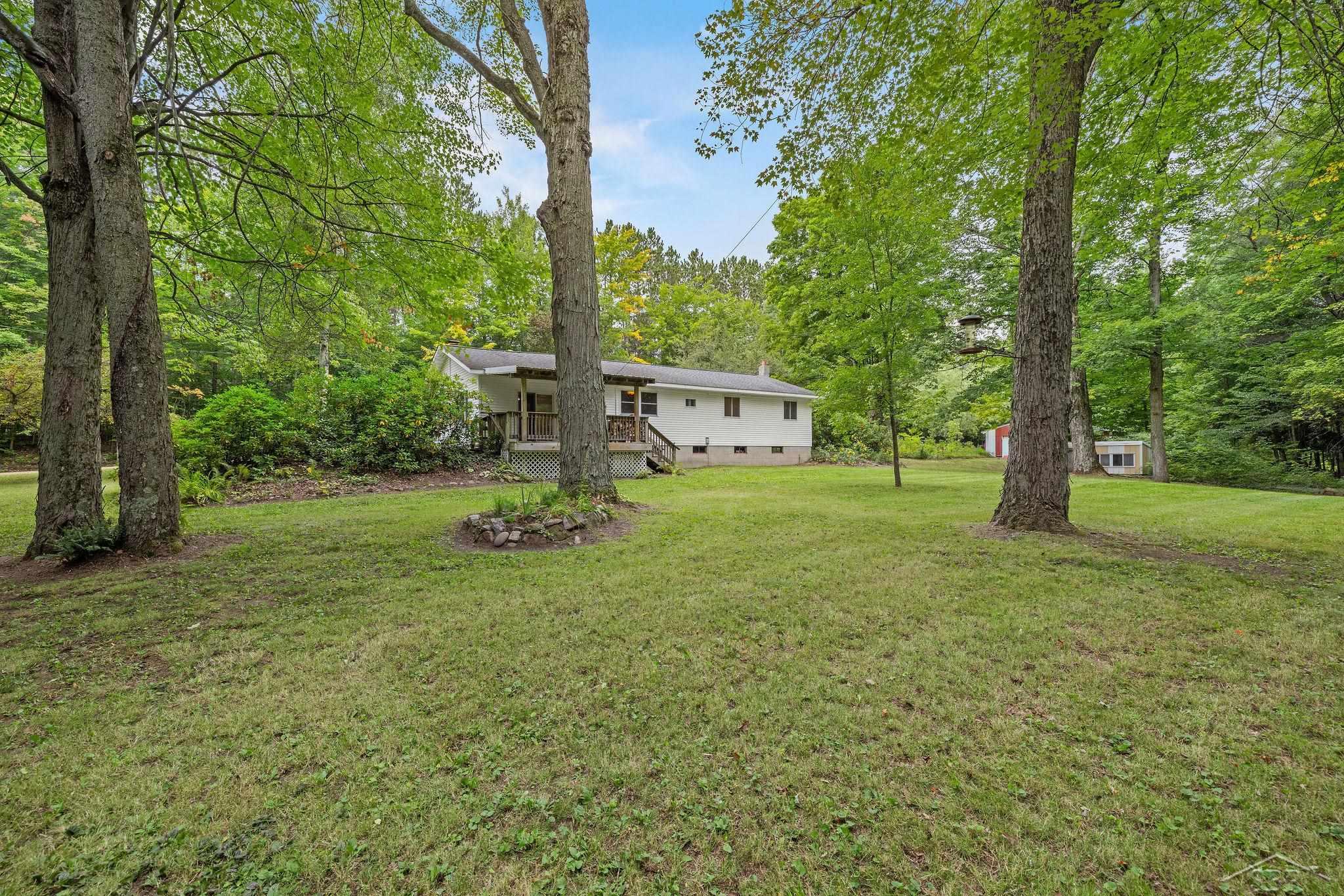 20686 Lakola Road Tustin, MI 49688 - Photo 23 of 47