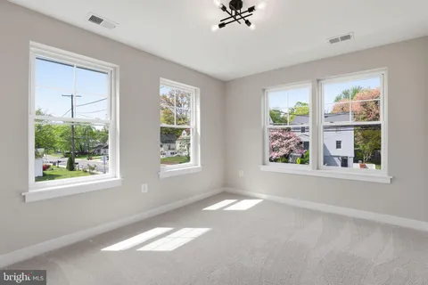 a view of empty room with window