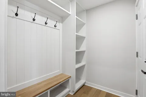 a view of utility room