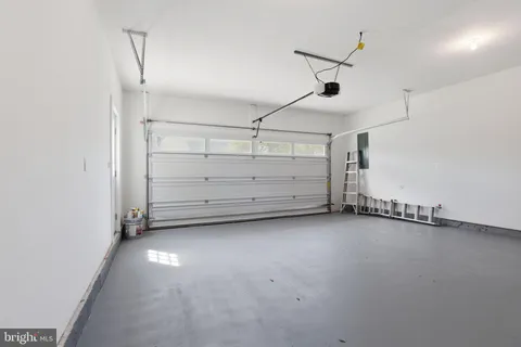 a view of a garage room