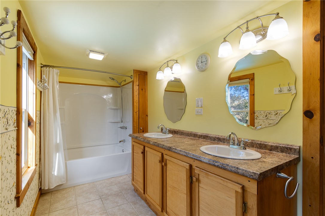 6099 State Rte 21 Williamson, NY 14589 - Photo 21 of 31