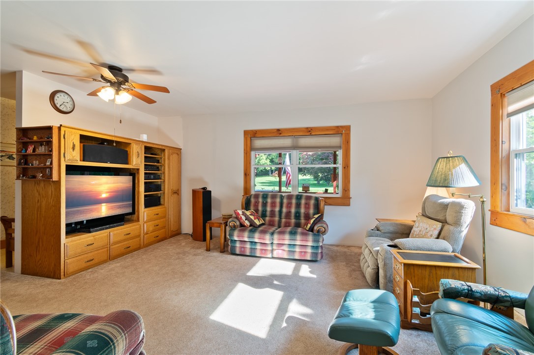 6099 State Rte 21 Williamson, NY 14589 - Photo 8 of 31