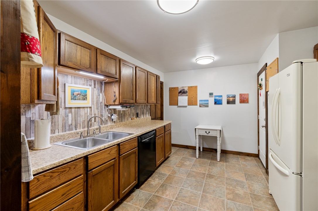 6099 State Rte 21 Williamson, NY 14589 - Photo 10 of 31