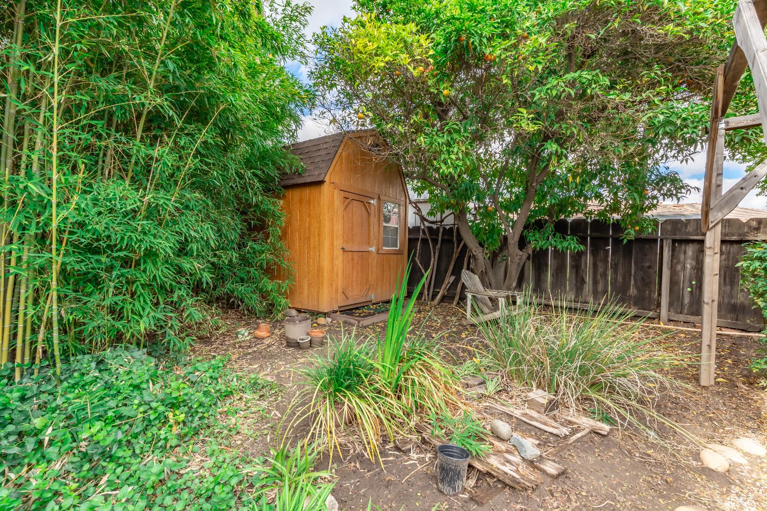 2432 Hicks Street Selma, CA 93662 - Photo 27 of 37
