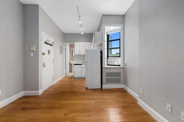 $3,900 | 163 Chrystie Street, Unit 17 | Lower East Side