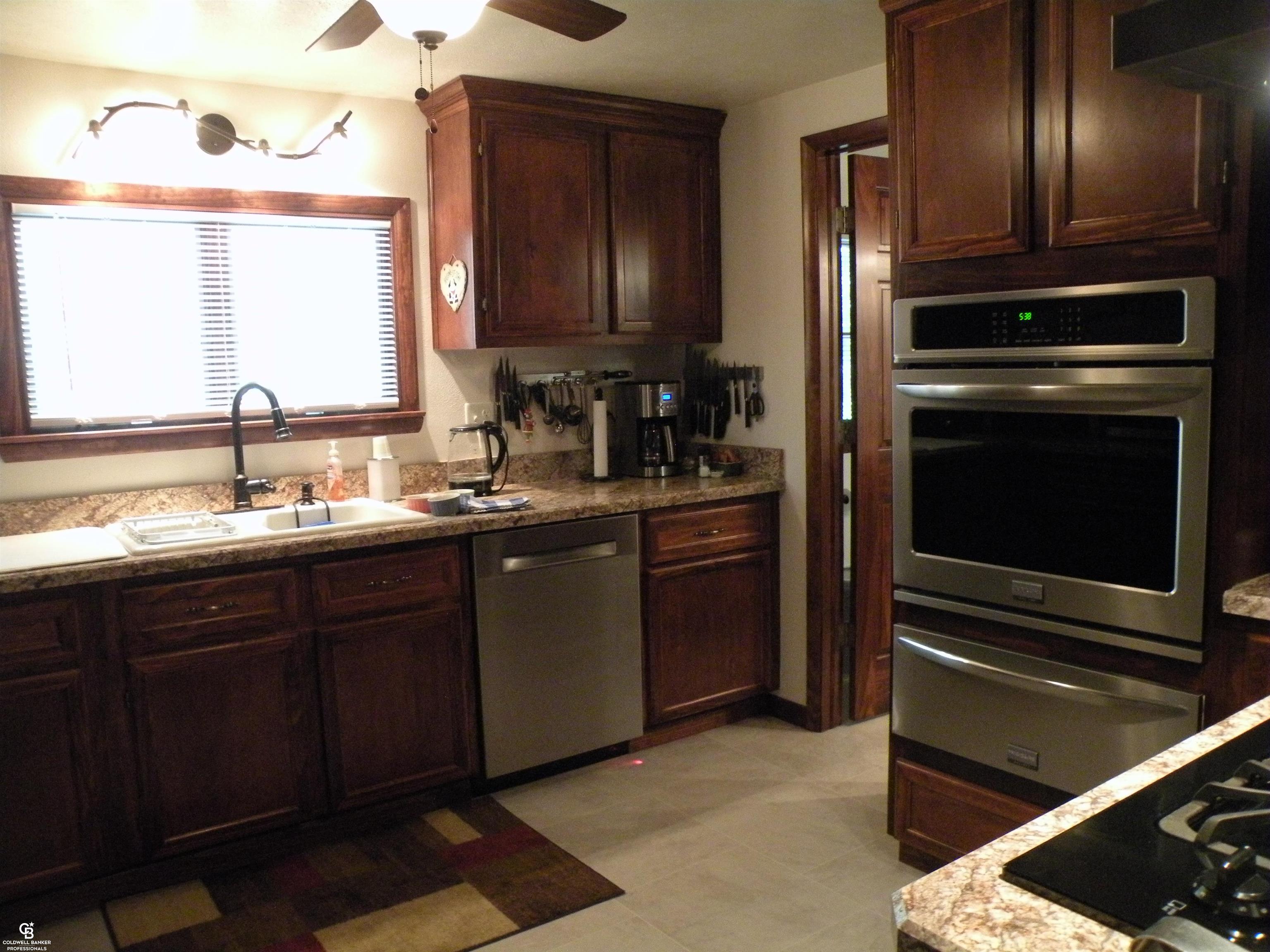 35410 Pound Road Richmond, MI 48062 - Photo 9 of 34 50118179-8.JPG