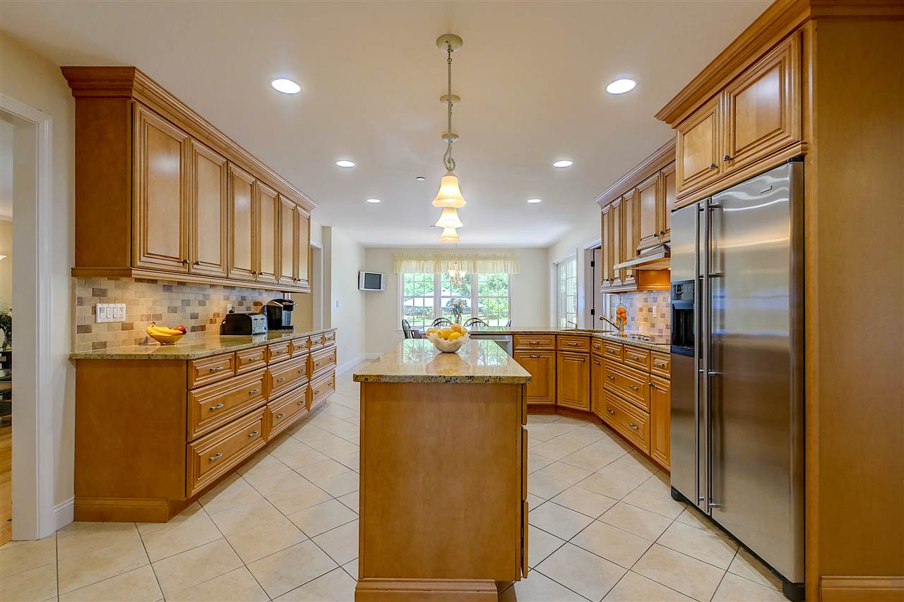 168 Warner Hill Road Derry, NH 03038 - Photo 10 of 40