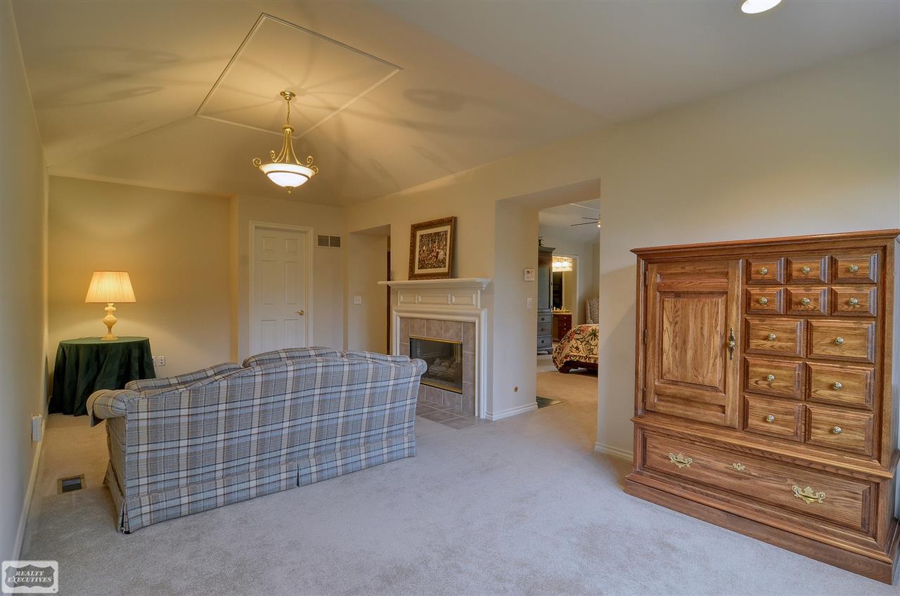 3461 Moceri Court Rochester, MI 48306 - Photo 29 of 46 31333292-28.JPG