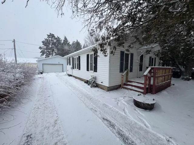 $149,900 | 190 East Spruce Street, Harrison, MI 48625
