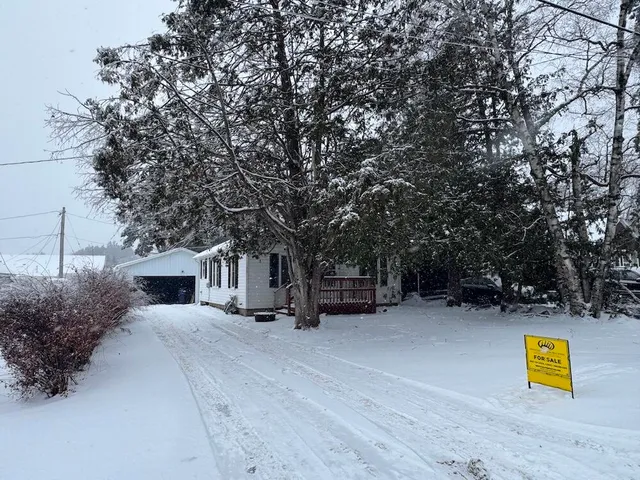 $149,900 | 190 East Spruce Street, Harrison, MI 48625