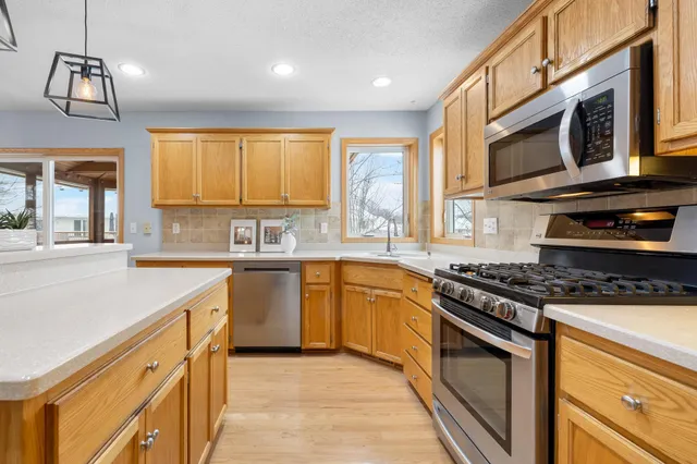 $425,000 | 12777 Westwind Court, Lindstrom, MN 55045