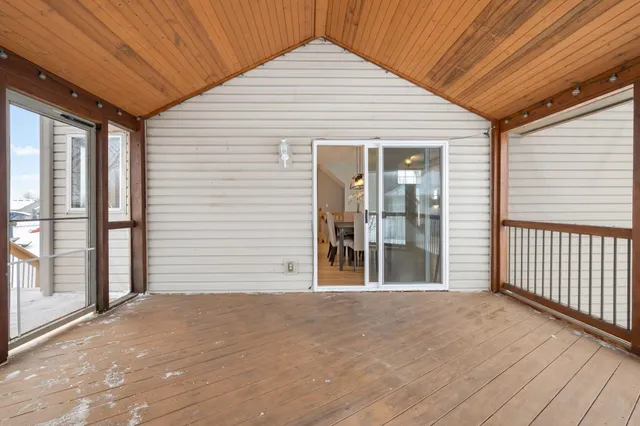 $425,000 | 12777 Westwind Court, Lindstrom, MN 55045