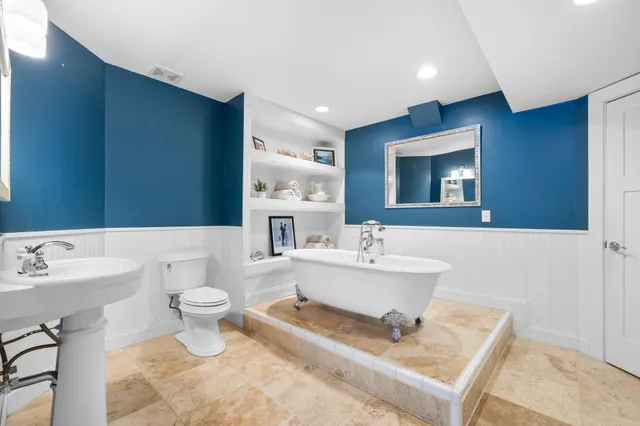 $425,000 | 12777 Westwind Court, Lindstrom, MN 55045