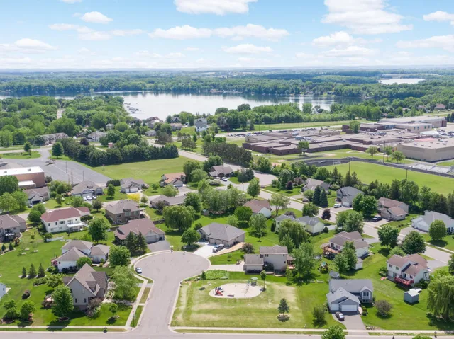 $425,000 | 12777 Westwind Court, Lindstrom, MN 55045