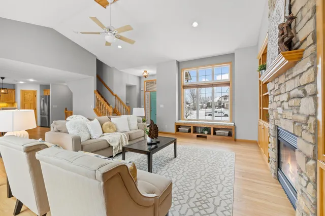 $425,000 | 12777 Westwind Court, Lindstrom, MN 55045