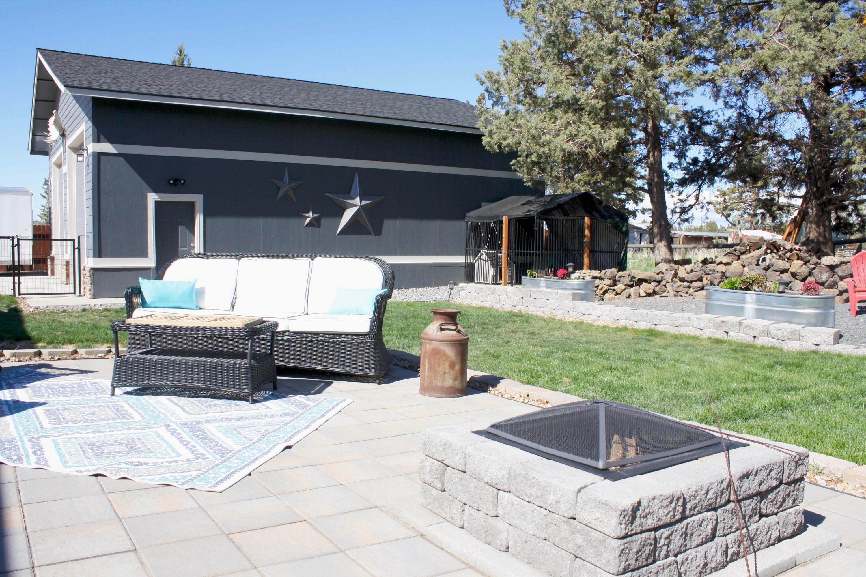 63290 Deschutes Market Road Bend, OR 97701 - Photo 40 of 48 backyard3