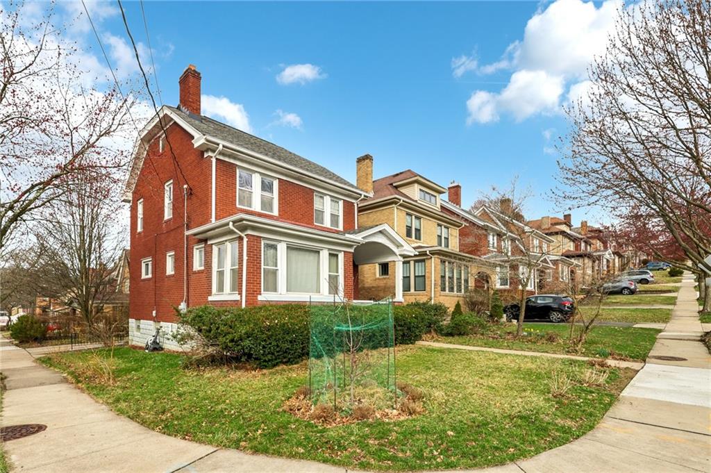 460 Mapleton Avenue Pittsburgh, PA 15228 - Photo 3 of 36 Gallery Image 3