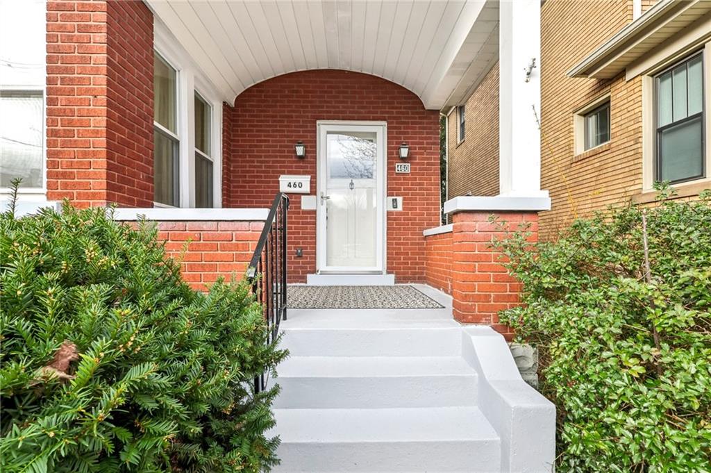 460 Mapleton Avenue Pittsburgh, PA 15228 - Photo 4 of 36 Gallery Image 4