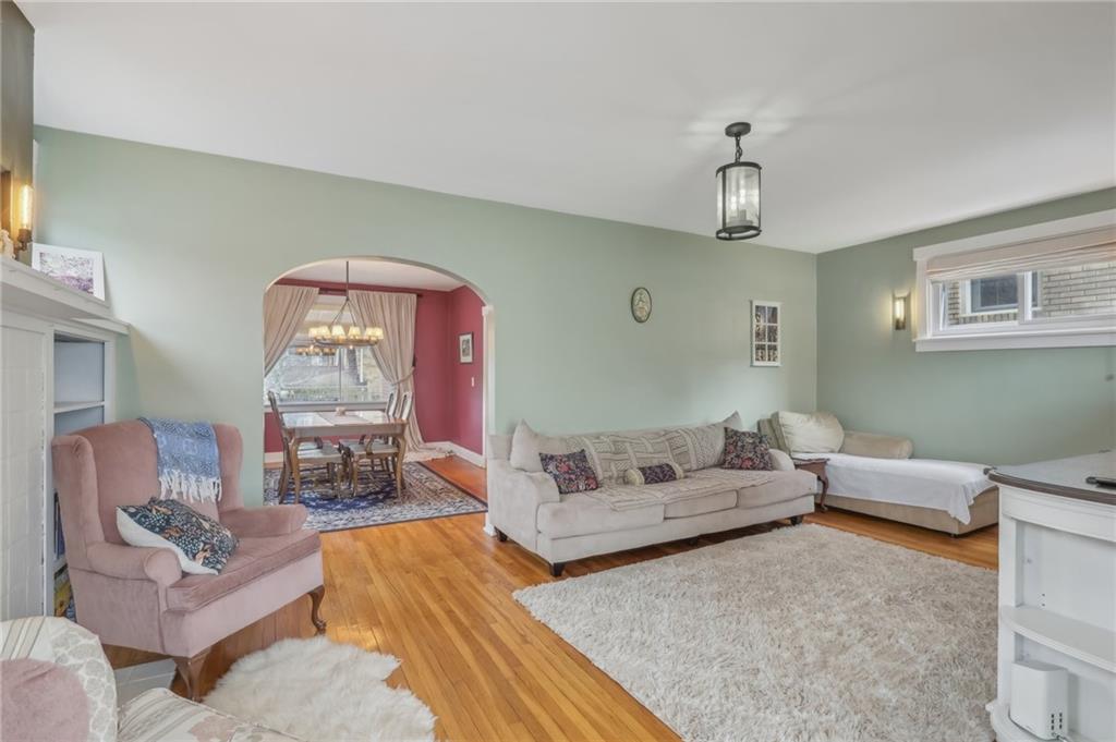 460 Mapleton Avenue Pittsburgh, PA 15228 - Photo 6 of 36 Gallery Image 6