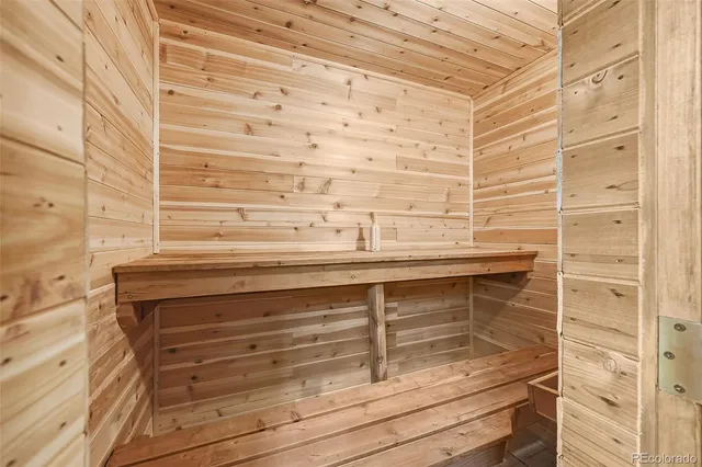 $870,000 | 9372 Prairie View Drive, Highlands Ranch, CO 80126