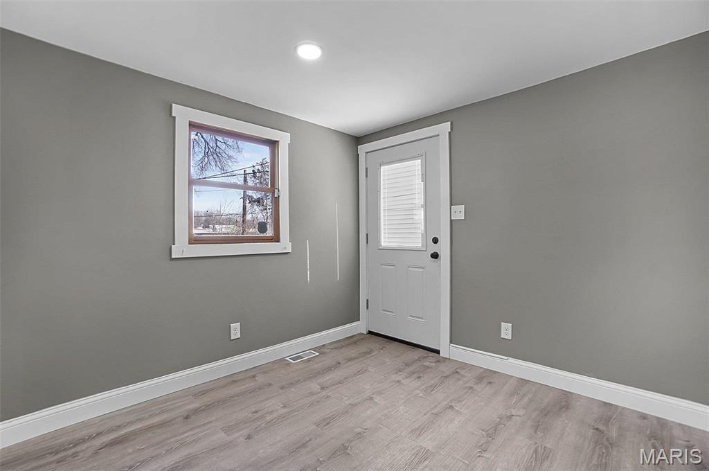 4237 Chippewa Street St. Louis, MO 63116 - Photo 9 of 16