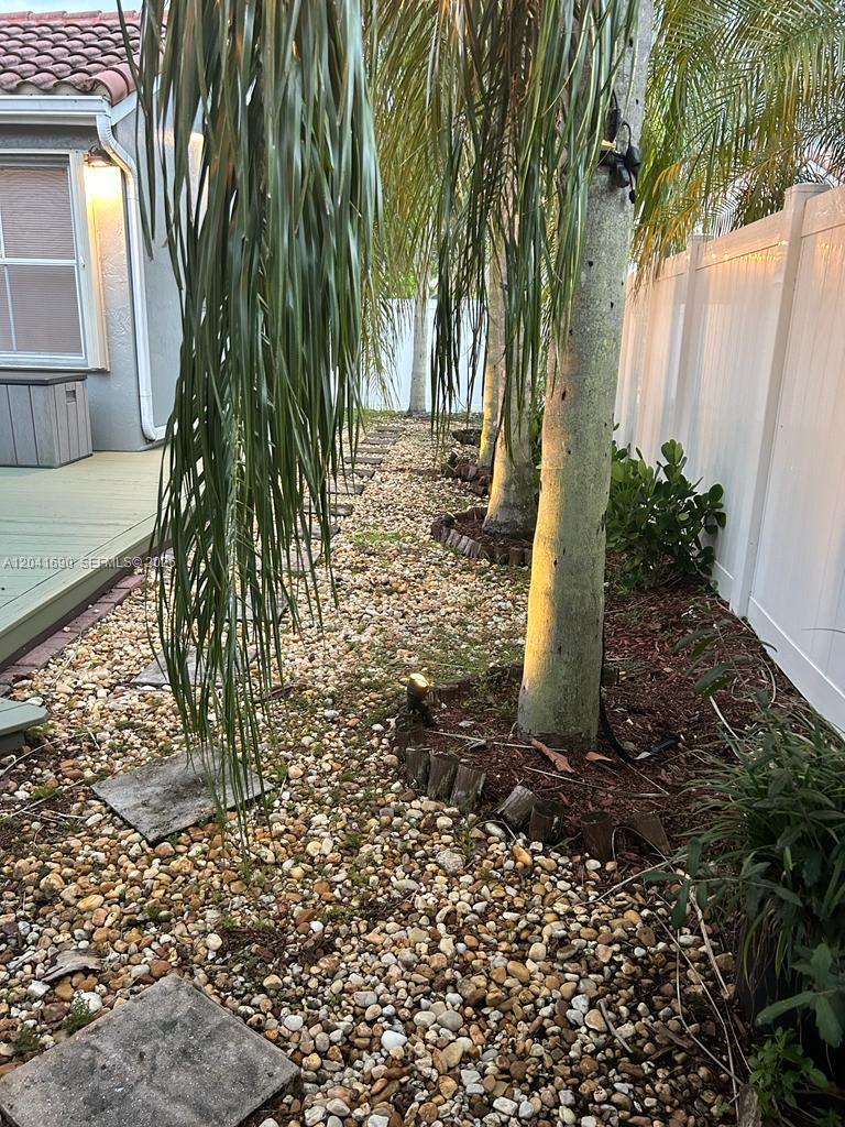 805 Falling Water Road Weston, FL 33326 - Photo 29 of 30
