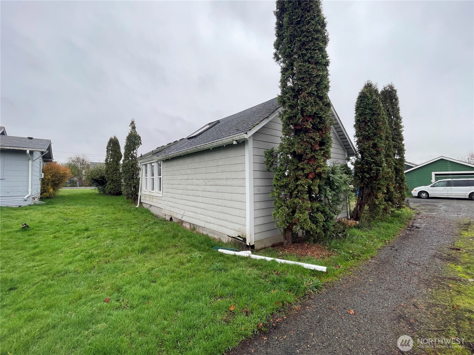 154 Southwest 11th Street Chehalis, WA 98532 - Photo 25 of 29 a view of a backyard with plants