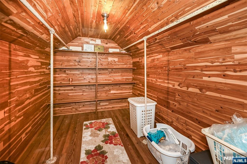 111 Jackson Avenue Wayne, NJ 07470 - Photo 19 of 27