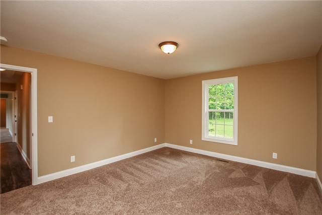 1750 Jim Kim Road Cunningham, TN 37052 - Photo 11 of 20 Owner's Suite