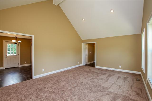 1750 Jim Kim Road Cunningham, TN 37052 - Photo 6 of 20 Living Room