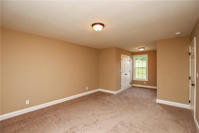 1750 Jim Kim Road Cunningham, TN 37052 - Photo 10 of 20 Owner's Suite