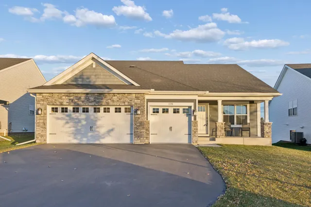 $479,900 | 1336 Chestnut Circle, Carver, MN 55315