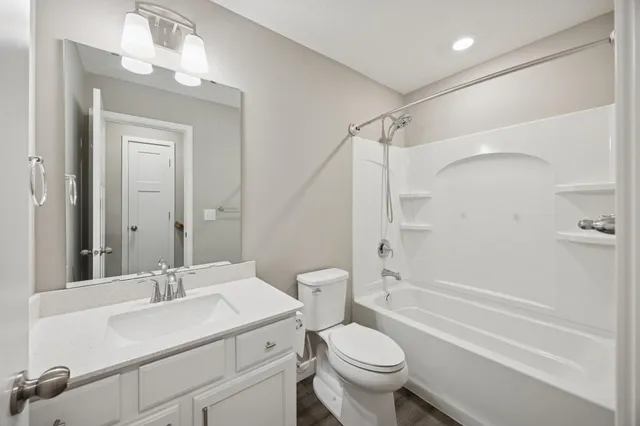 $479,900 | 1336 Chestnut Circle, Carver, MN 55315