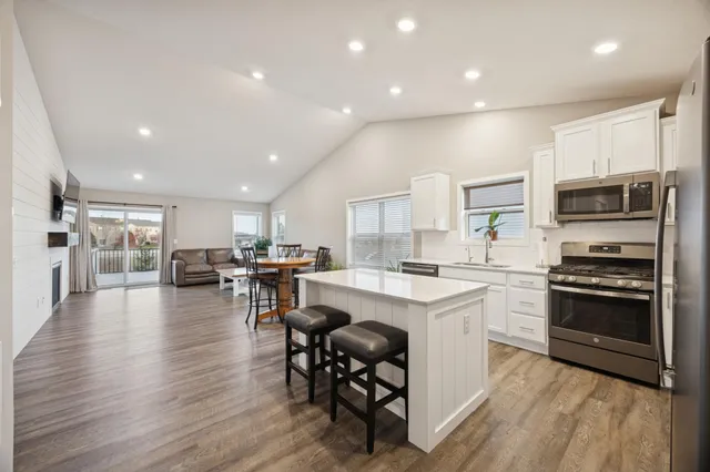 $479,900 | 1336 Chestnut Circle, Carver, MN 55315