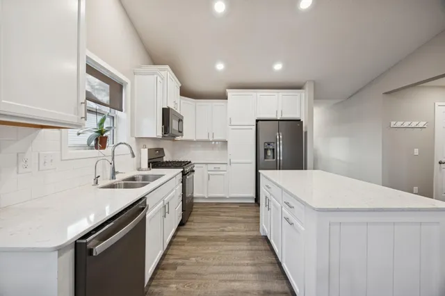 $479,900 | 1336 Chestnut Circle, Carver, MN 55315