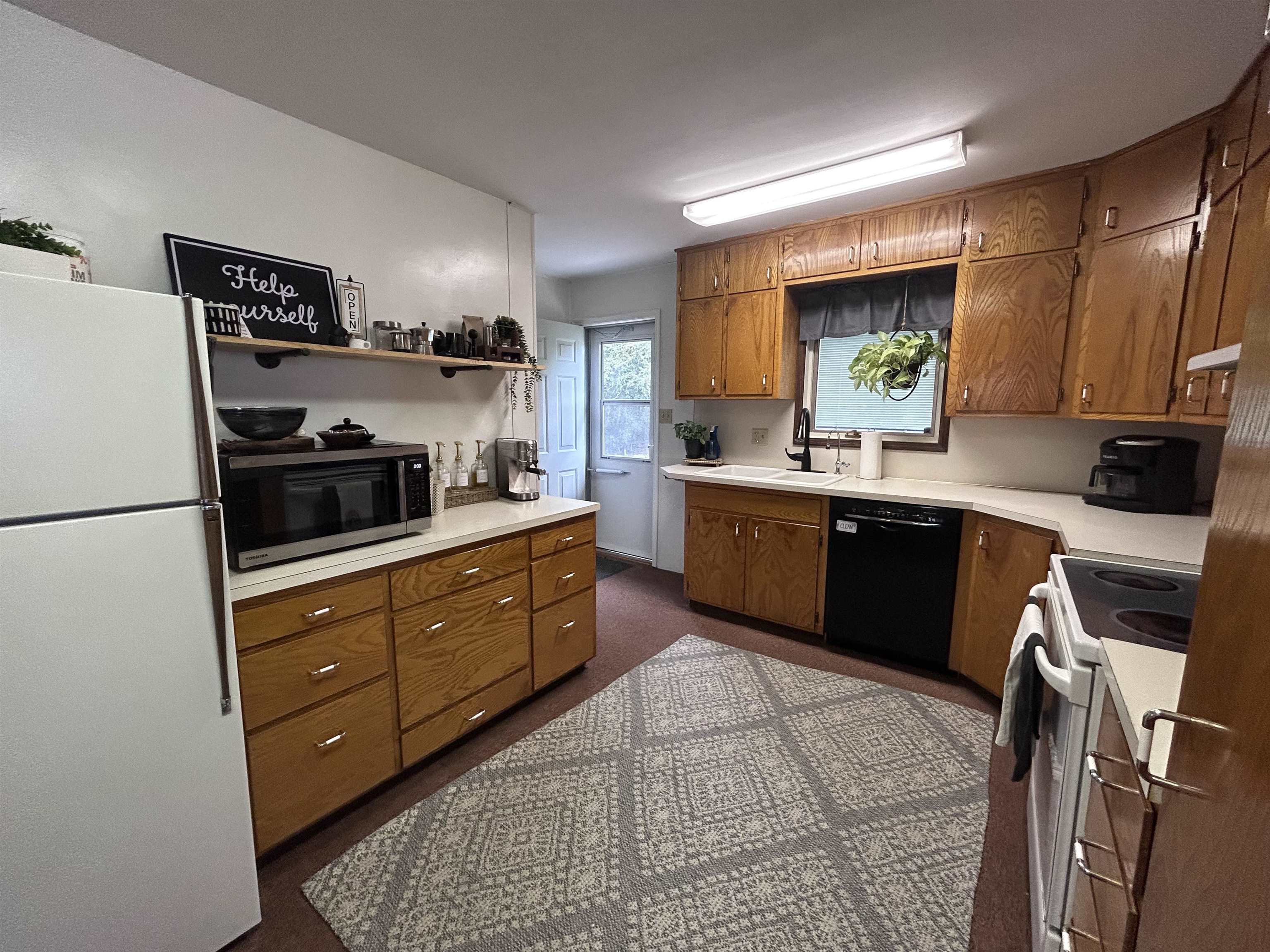 213 Rio Vista Road Torrington, WY 82240 - Photo 7 of 28