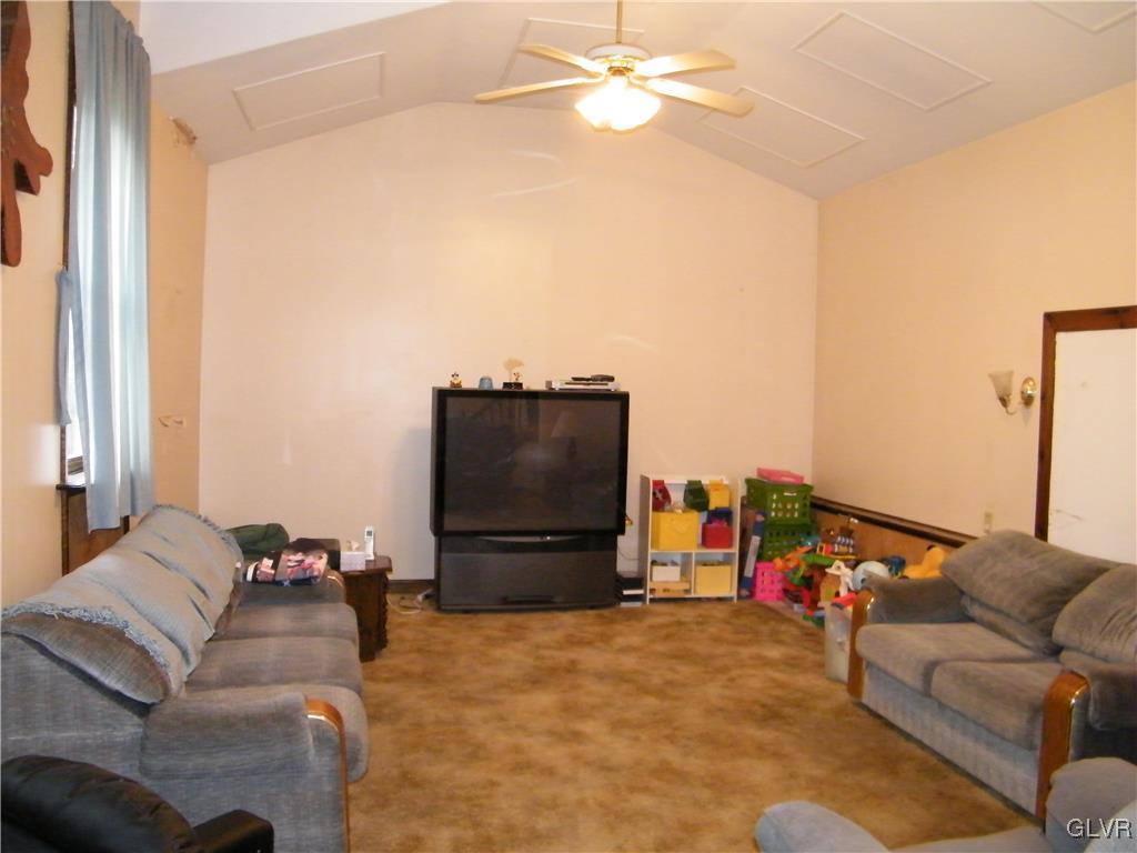 450 Spring Valley Road Easton, PA 18042 - Photo 14 of 23 Gallery Image 14