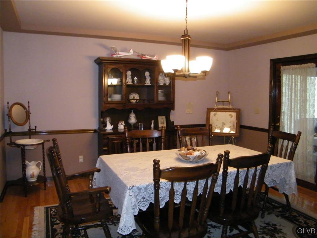 450 Spring Valley Road Easton, PA 18042 - Photo 3 of 23 Gallery Image 3