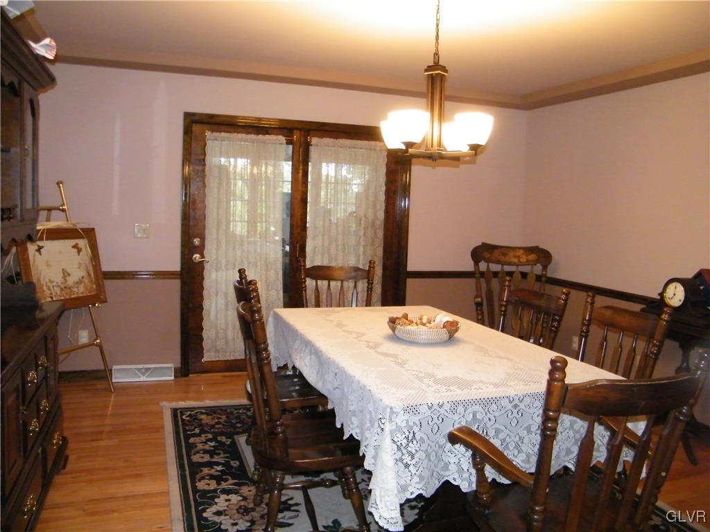 450 Spring Valley Road Easton, PA 18042 - Photo 5 of 23 Gallery Image 5