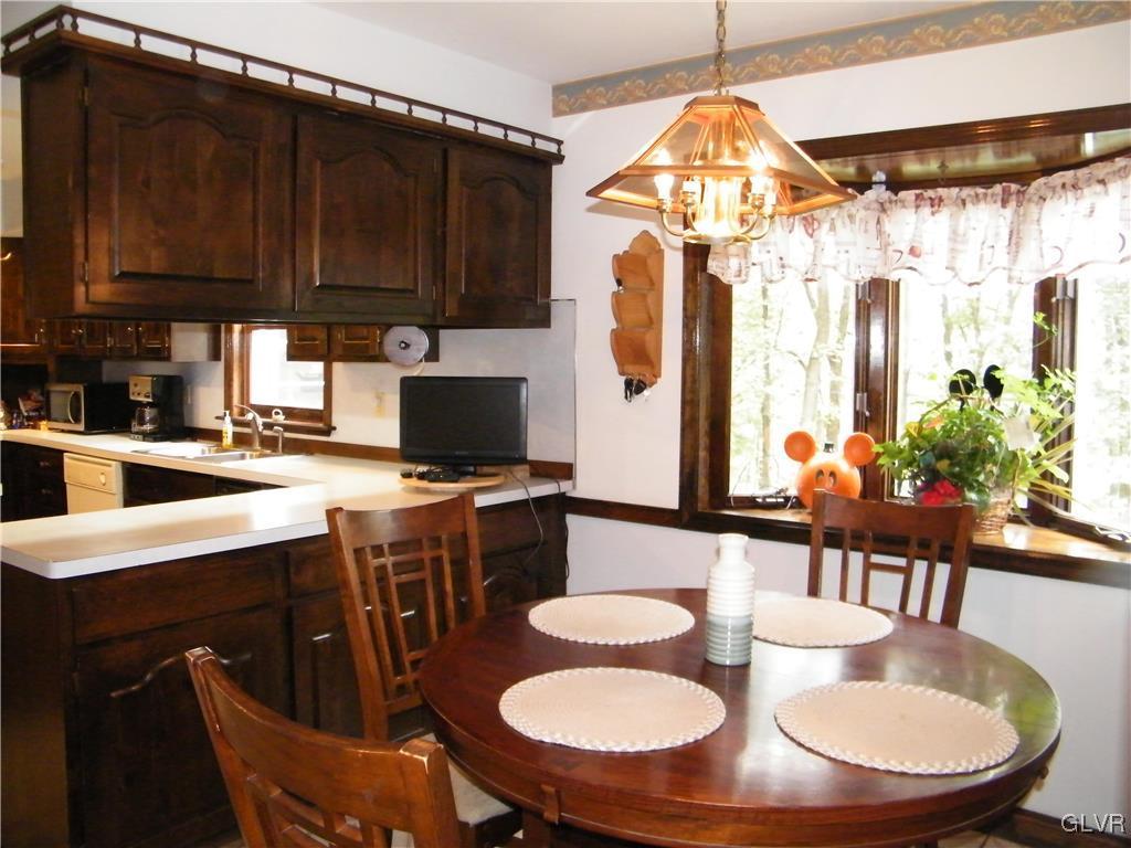 450 Spring Valley Road Easton, PA 18042 - Photo 6 of 23 Gallery Image 6