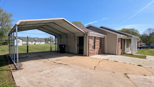 $169,999 | 804 Fairlawn Drive, Bolivar, TN 38008