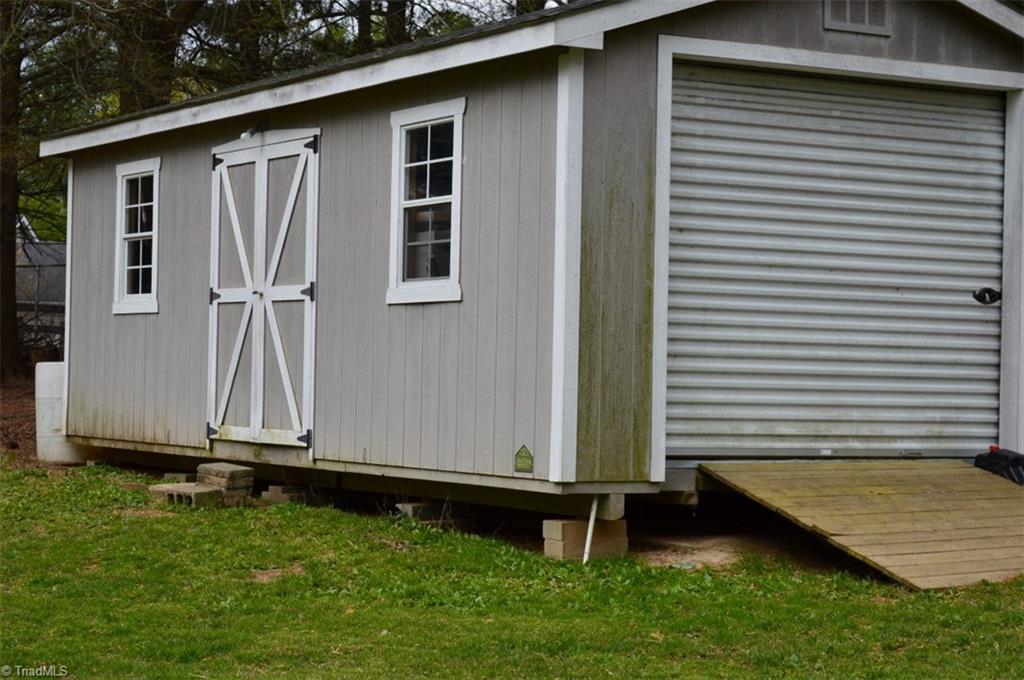 7929 Lester Road Stokesdale, NC 27357 - Photo 7 of 30 Gallery Image 7