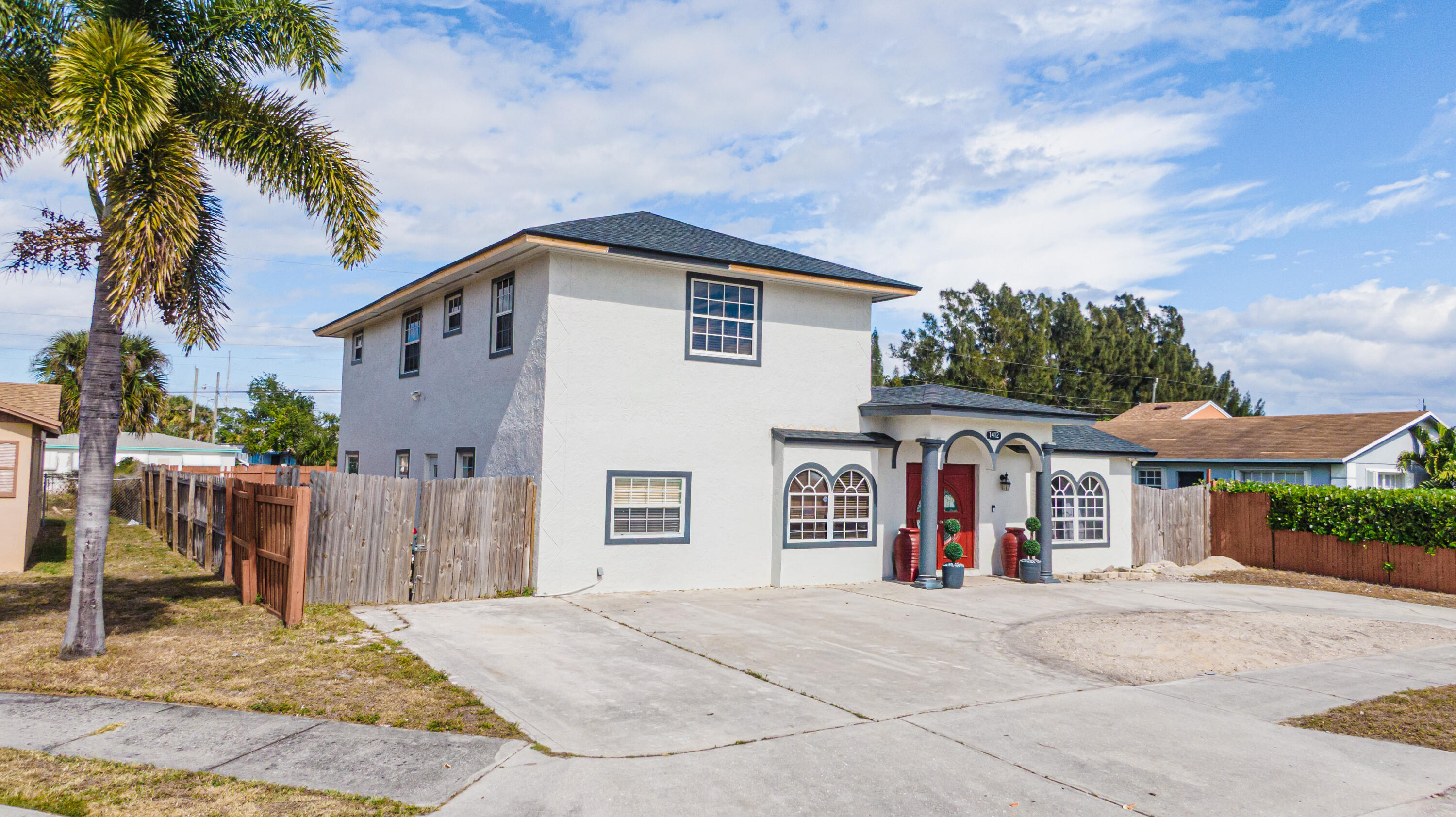 1412 West 27th Street Riviera Beach, FL 33404 - Photo 4 of 6 KHAY-HOUSE-47
